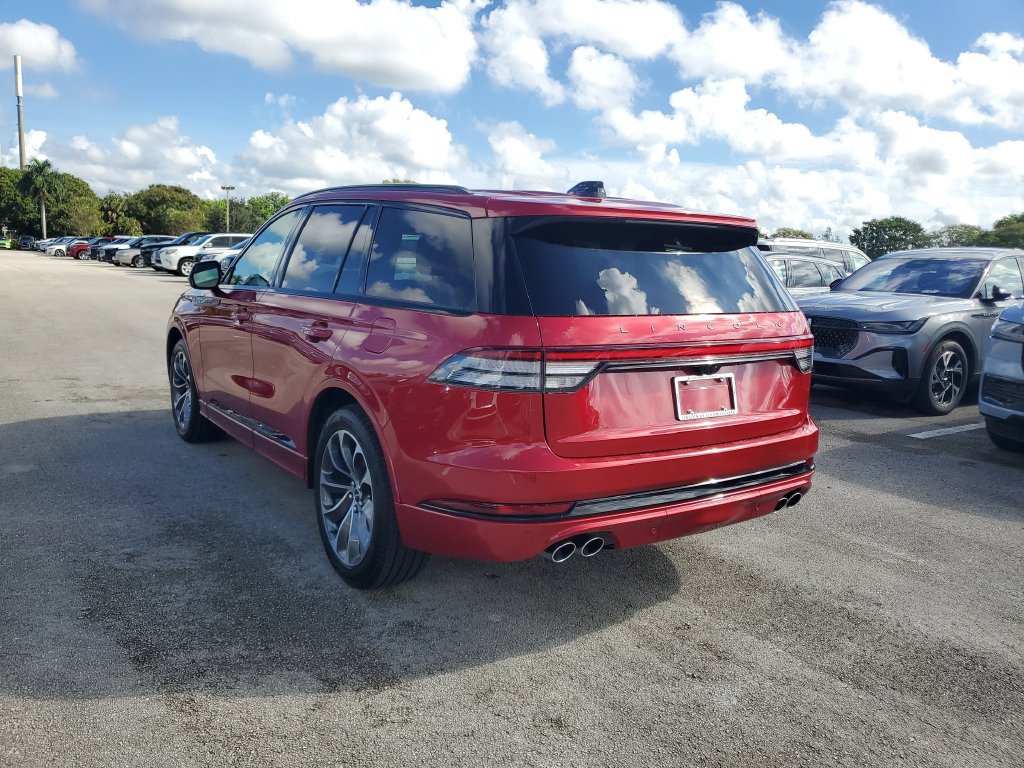 New 2025 Lincoln Aviator 2WD w/ Jet Appearance Package image 3