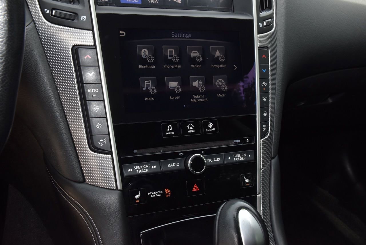 Used 2016 INFINITI Q50 3.0t Premium w/ Driver Assistance Package image 29