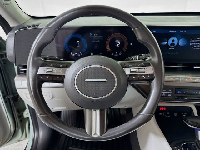 Used 2025 Hyundai Kona SEL FWD image 7