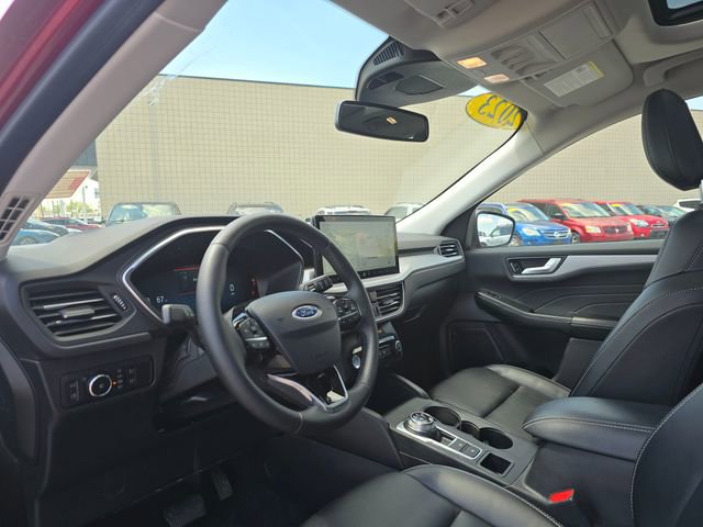 Used 2023 Ford Escape Platinum w/ Class II Trailer Tow Package AWD/4WD image 12