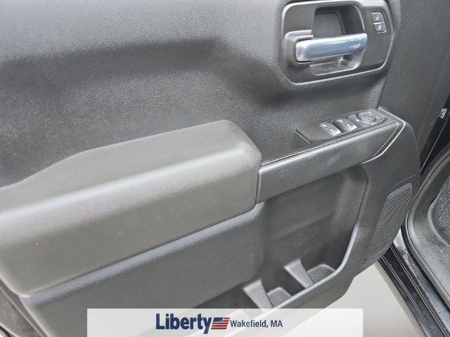 Used 2022 Chevrolet Silverado 1500 Custom Trail Boss w/ LPO, Dark Essentials Package AWD/4WD image 3