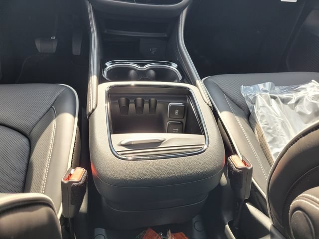 New 2026 Chrysler Pacifica Limited FWD image 8