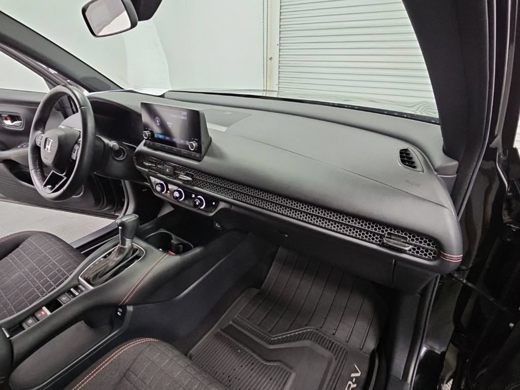 Used 2025 Honda HR-V Sport image 34