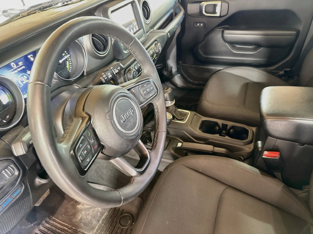 Certified 2023 Jeep Wrangler Unlimited w/ Cold Weather Group AWD/4WD image 10