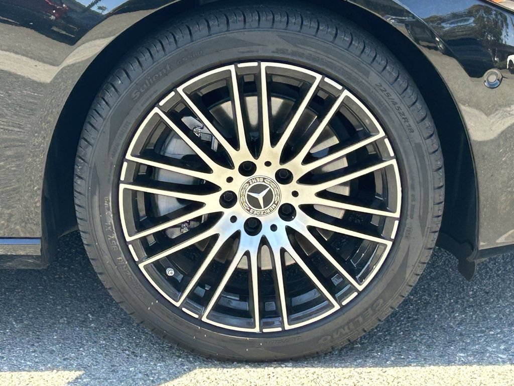 Used 2025 Mercedes-Benz C 300 Sedan image 9