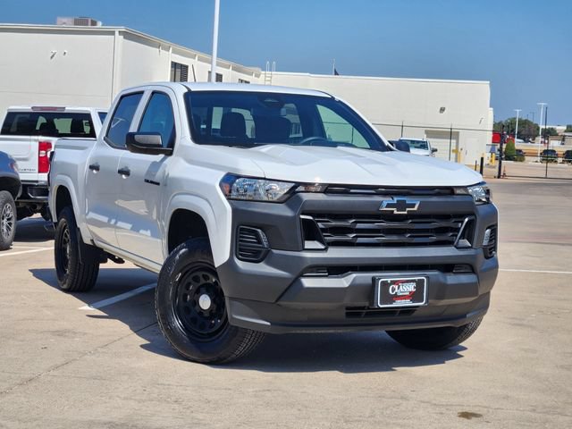 Used 2024 Chevrolet Colorado W/T w/ WT Convenience Package II RWD image 2