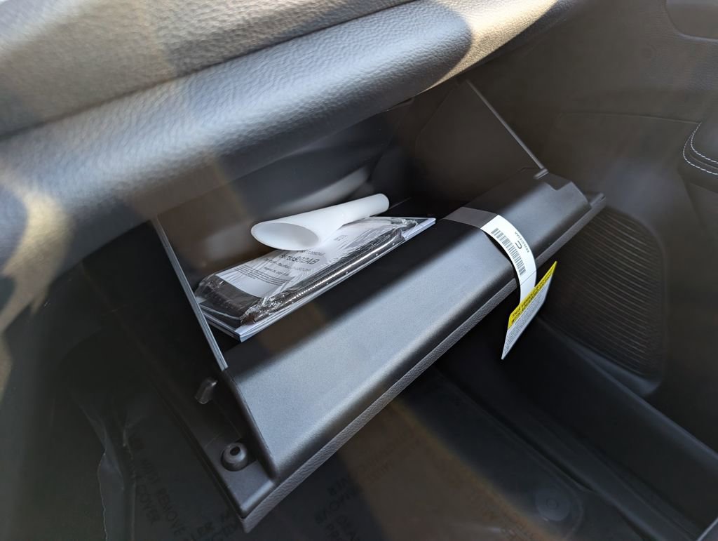 New 2026 Chrysler Pacifica Select w/ S Appearance Package image 32