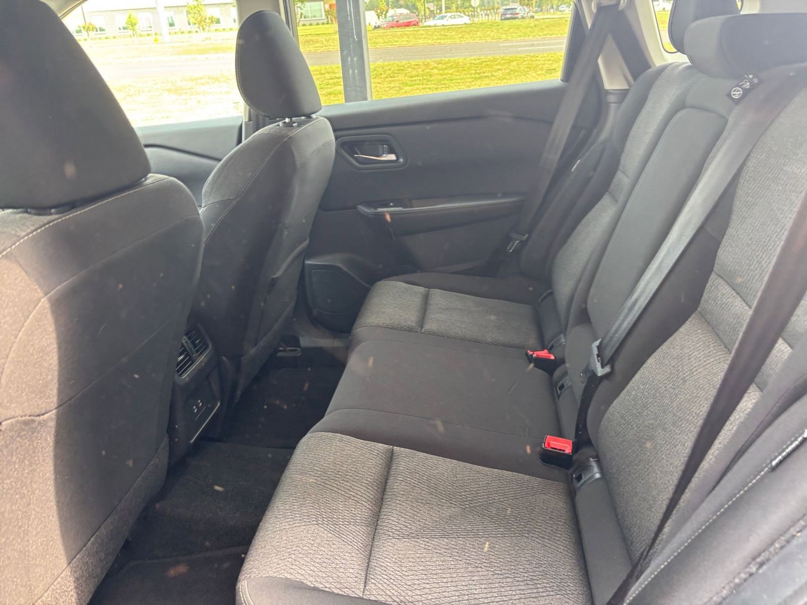 Used 2025 Nissan Rogue SV AWD/4WD image 28