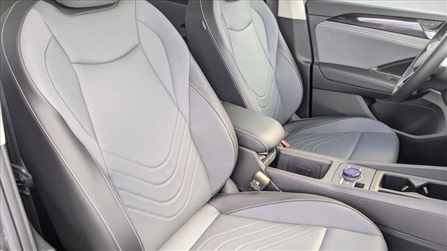 New 2026 Volkswagen Tiguan SE image 28