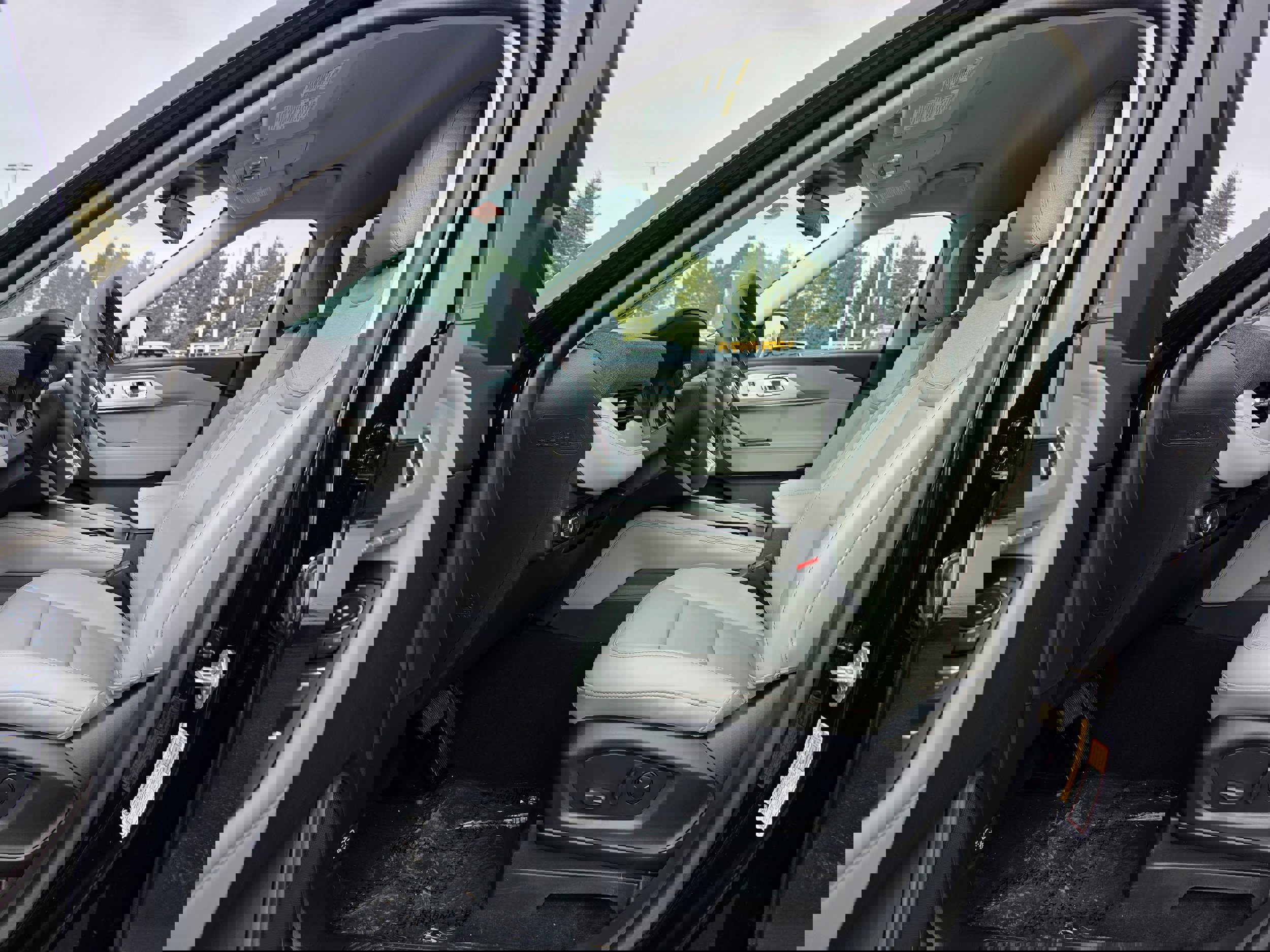 New 2026 Ford Explorer Active w/ Active Comfort Package image 28