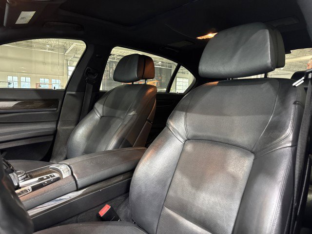 Used 2015 BMW 740Li image 30