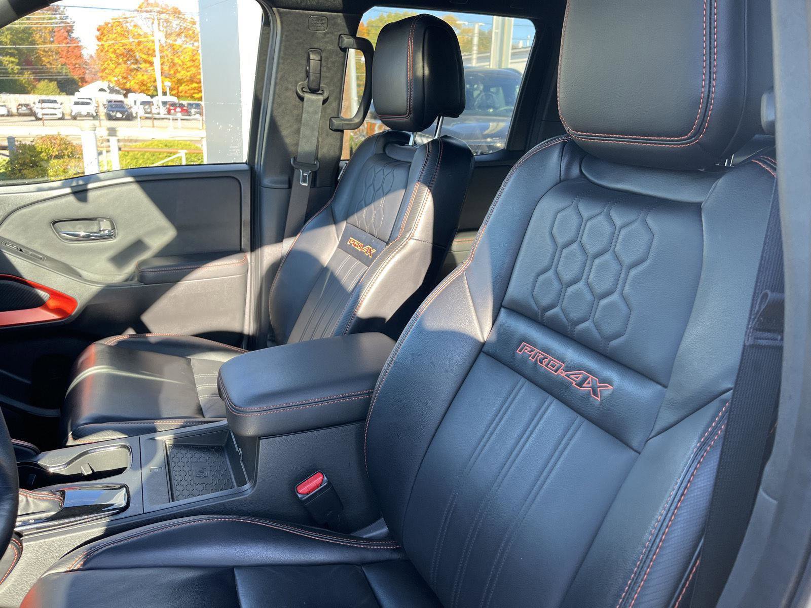 Used 2024 Nissan Frontier PRO-4X w/ Pro Premium Package image 9