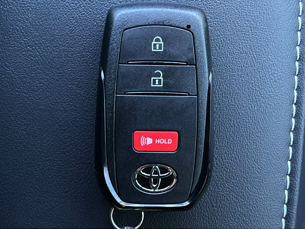 Used 2026 Toyota Corolla SE FWD image 27