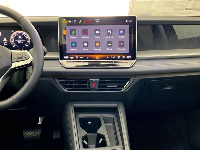 New 2026 Volkswagen Tiguan SE image 8