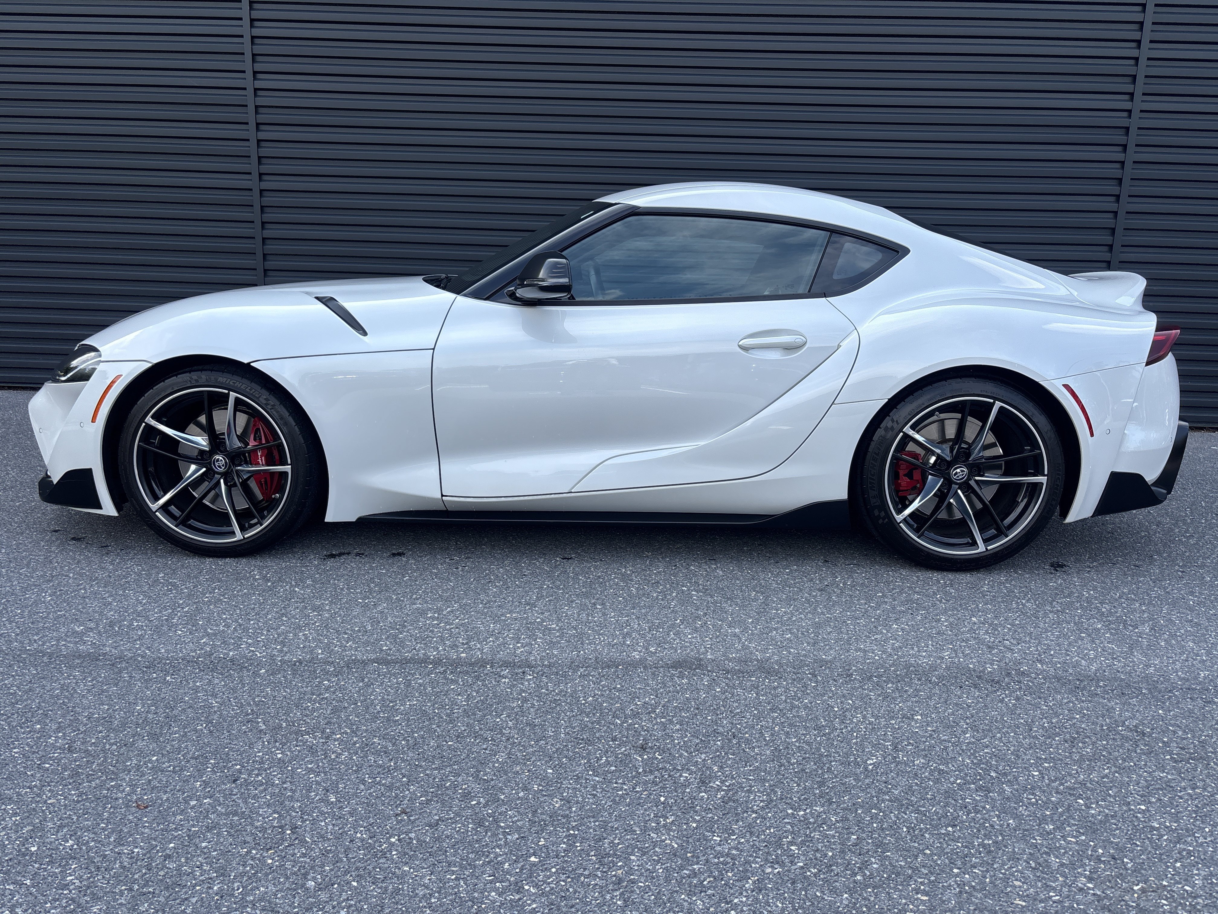 Used 2021 Toyota Supra Premium w/ Driver Assist Package RWD image 2
