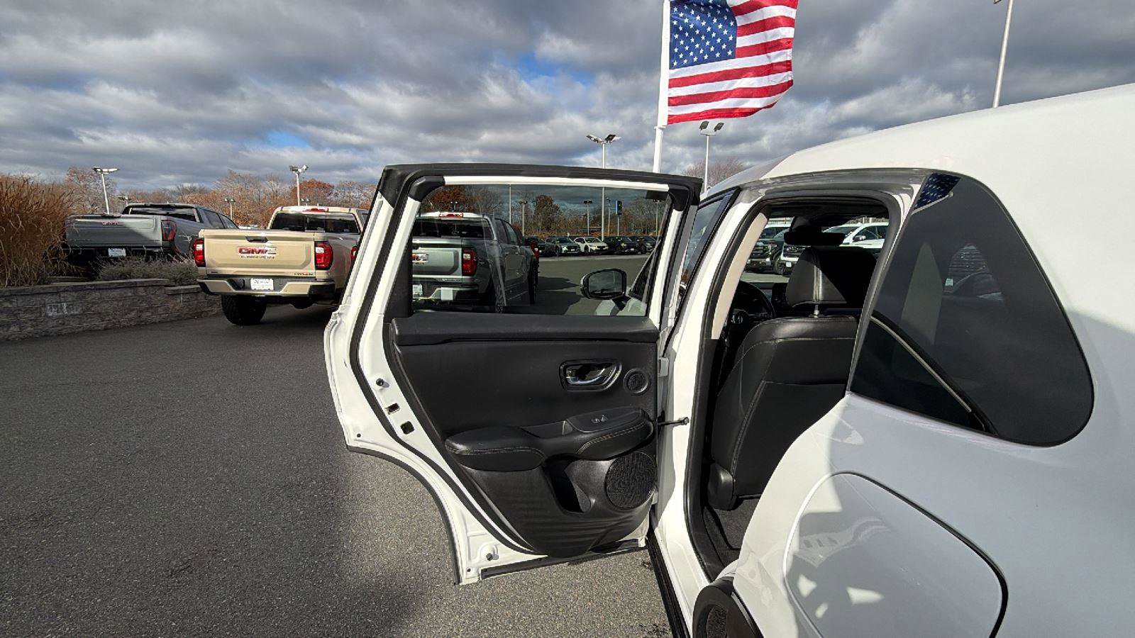 Used 2024 Honda HR-V EX-L image 24