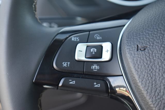 Used 2021 Volkswagen Tiguan SE FWD image 28
