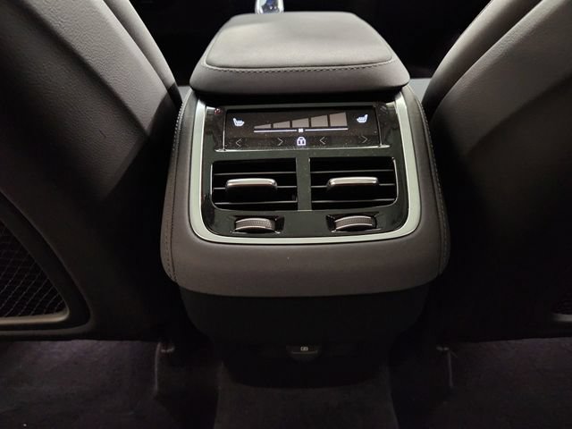 Used 2026 Volvo XC90 B5 Plus w/ Protection Package Premier AWD/4WD image 31