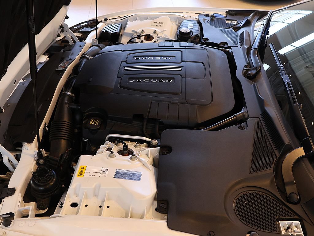 Used 2014 Jaguar XK Convertible RWD image 64