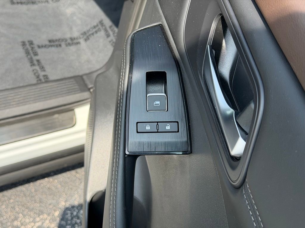 Used 2022 Nissan Rogue SL w/ SL Premium Package FWD image 28