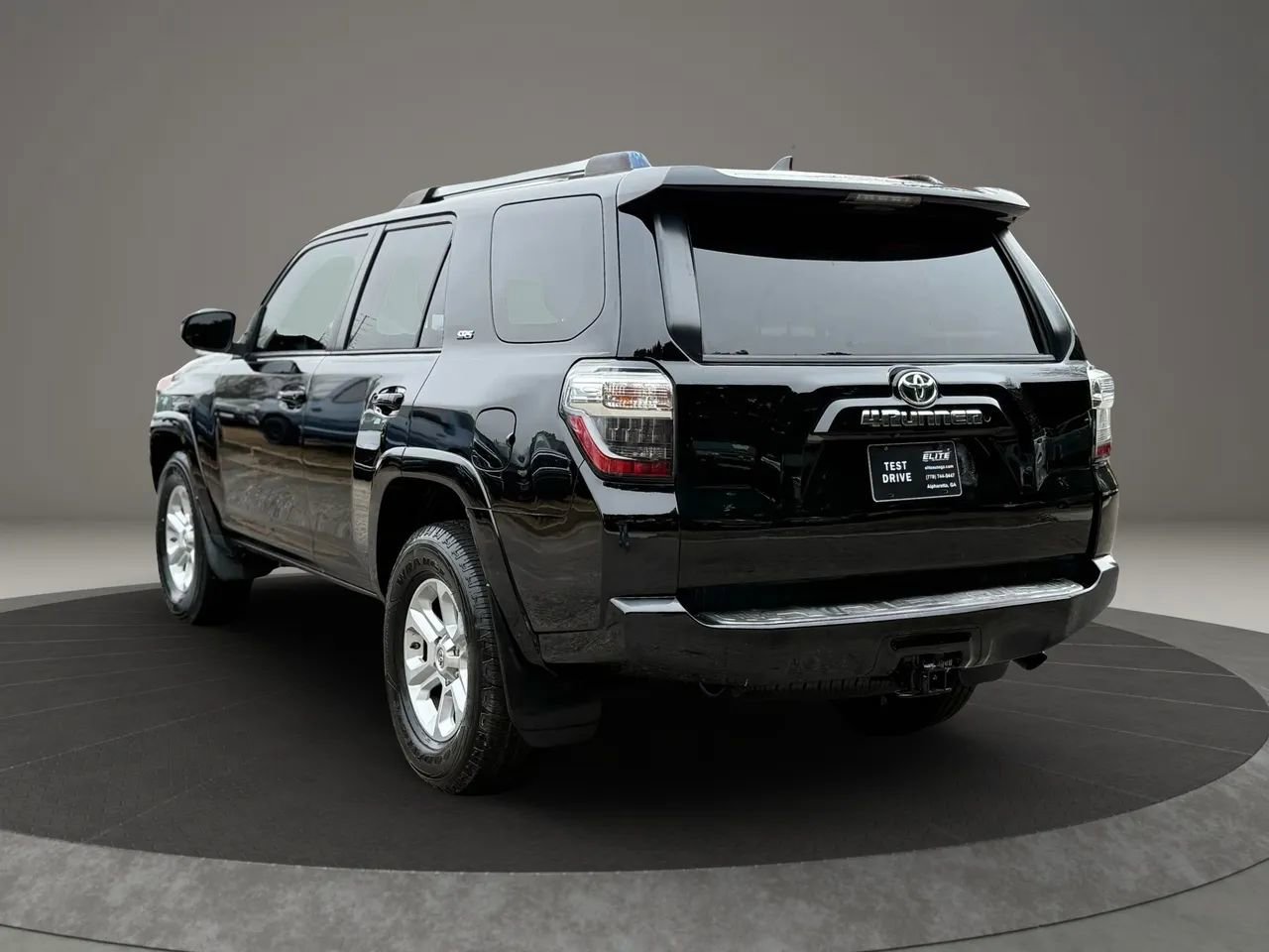 Used 2019 Toyota 4Runner SR5 image 6