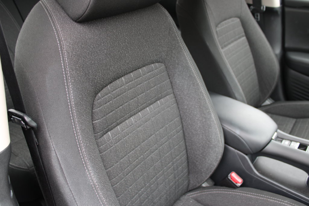 Used 2025 Honda HR-V LX image 21