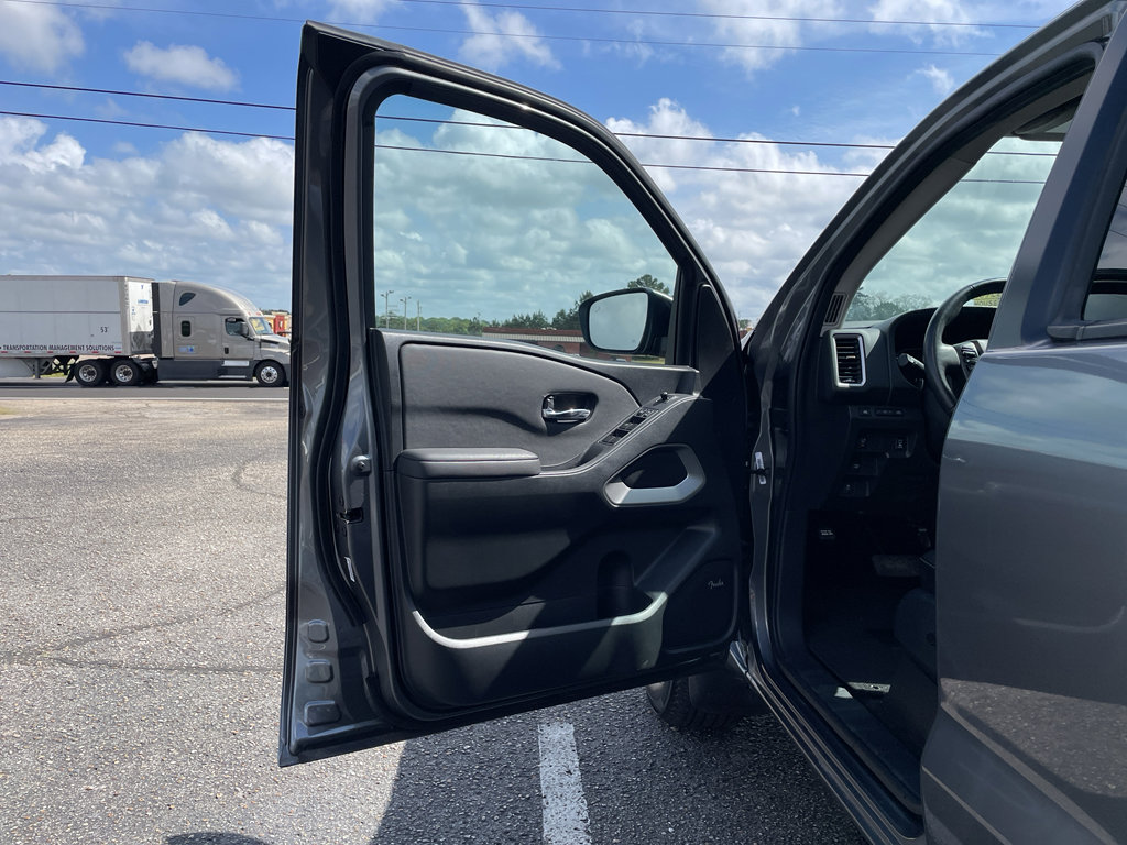 Certified 2024 Nissan Frontier SL w/ Technology Package image 6