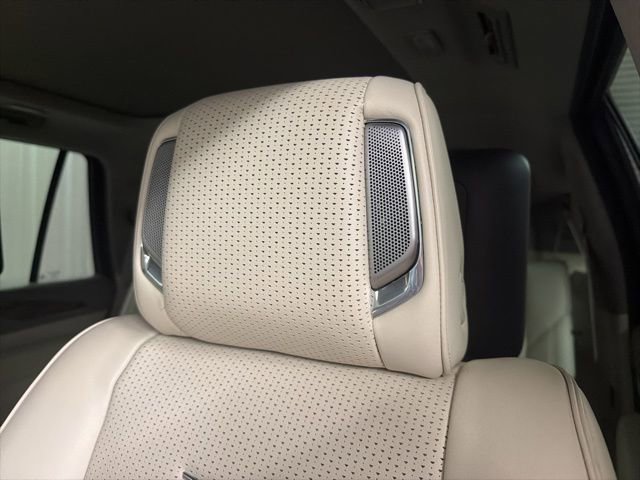 Used 2023 Cadillac Escalade Premium Luxury Platinum image 32