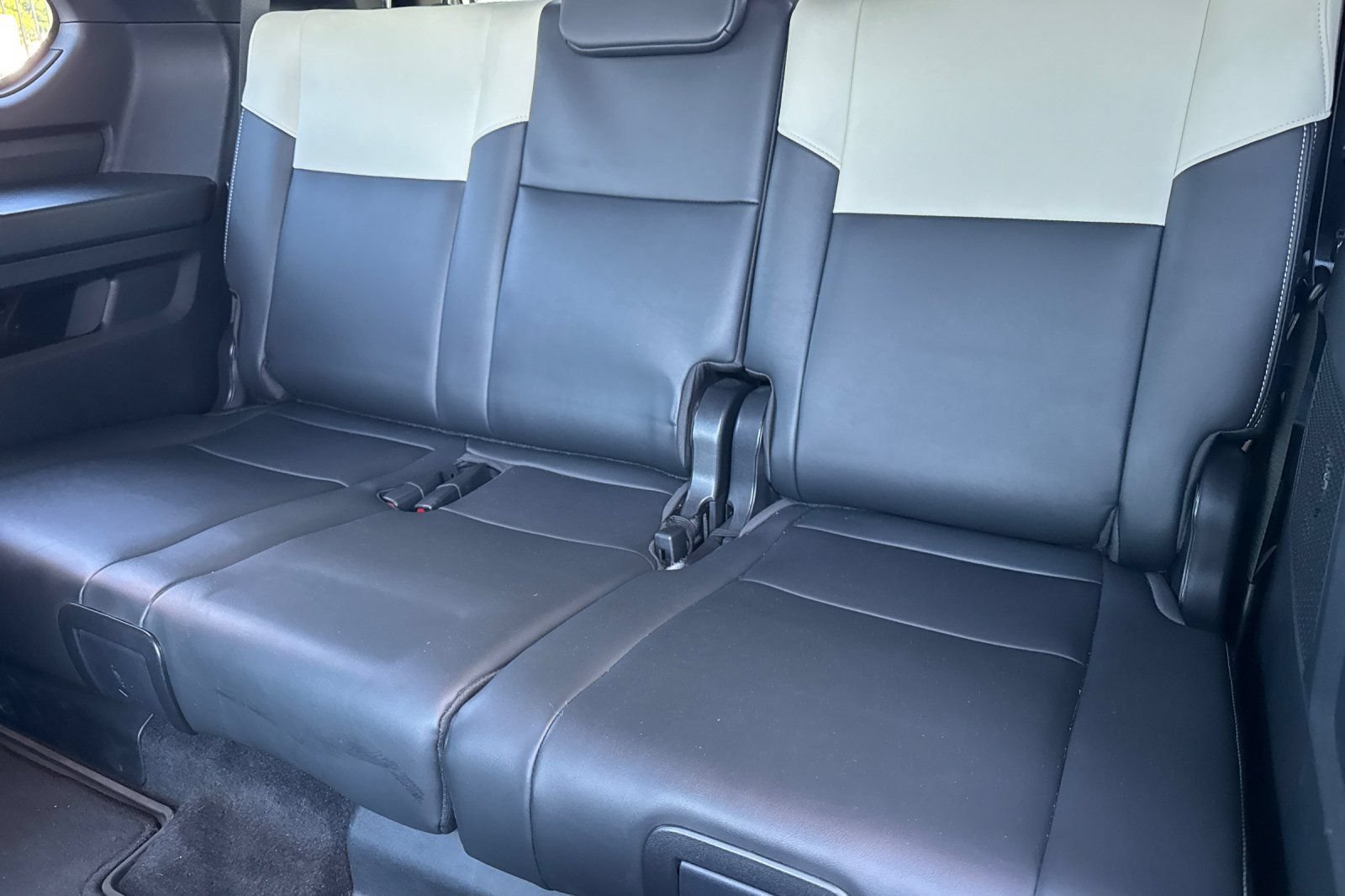 Used 2023 Toyota Sequoia Capstone AWD/4WD image 18