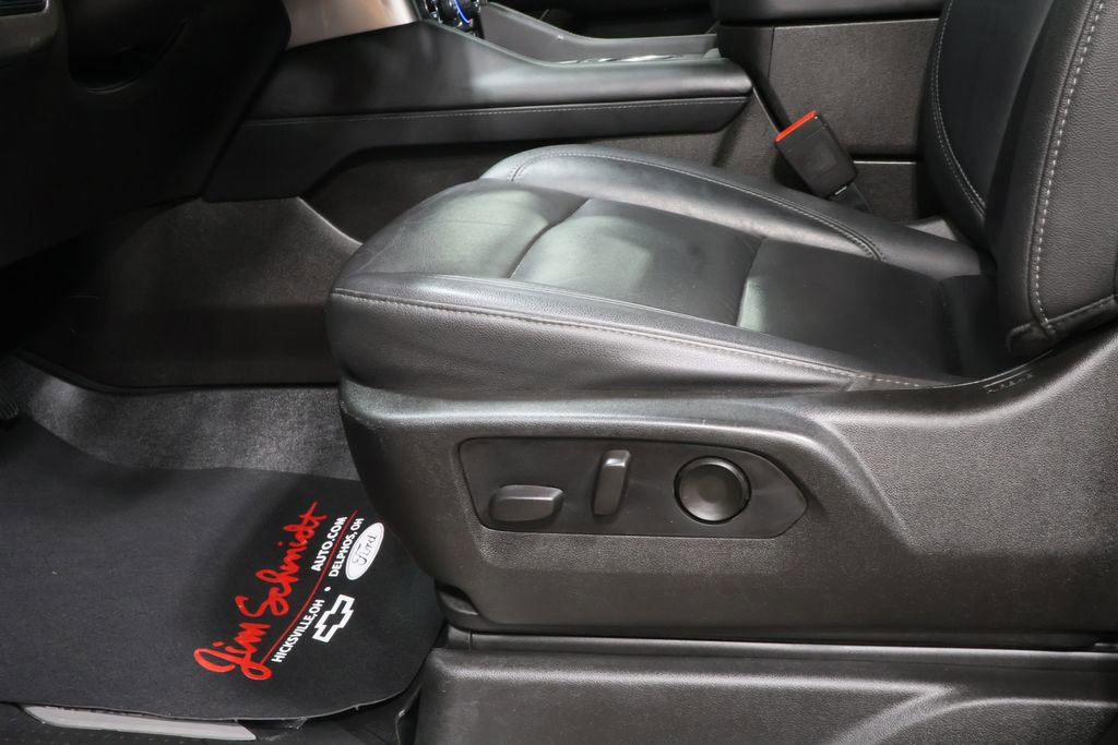 Used 2021 Chevrolet Suburban Z71 w/ Luxury Package image 19
