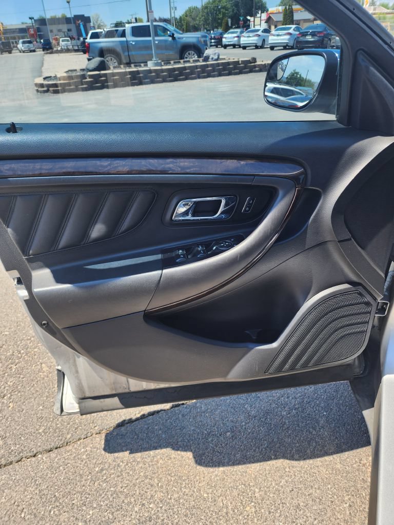 Used 2016 Ford Taurus Limited FWD image 15