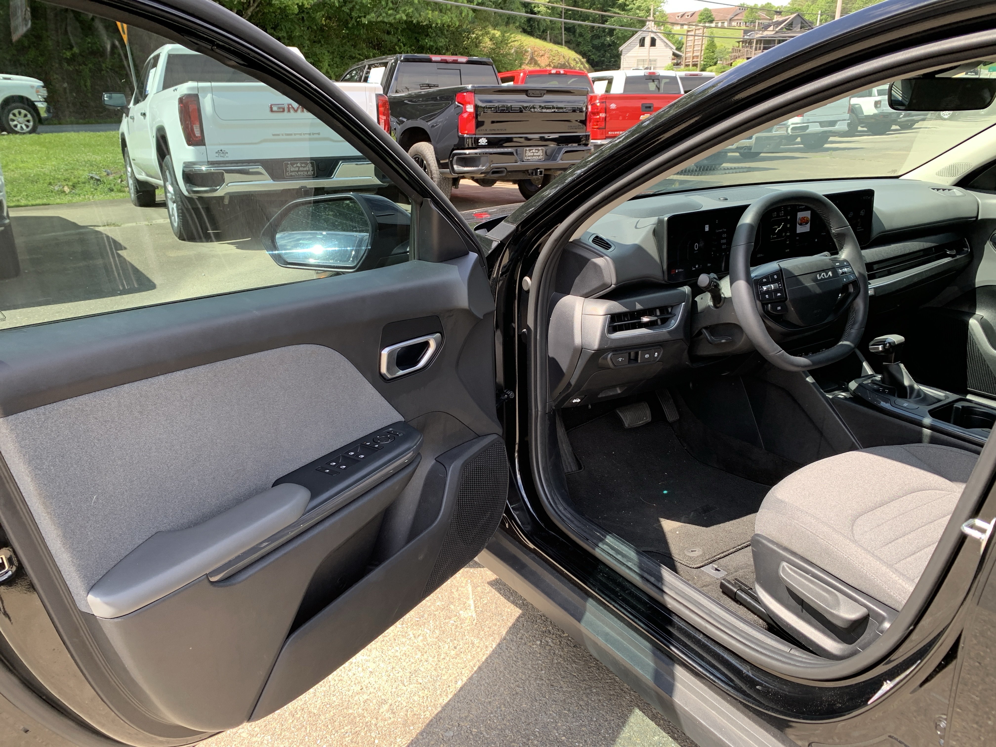 Used 2025 Kia K4 EX FWD image 6