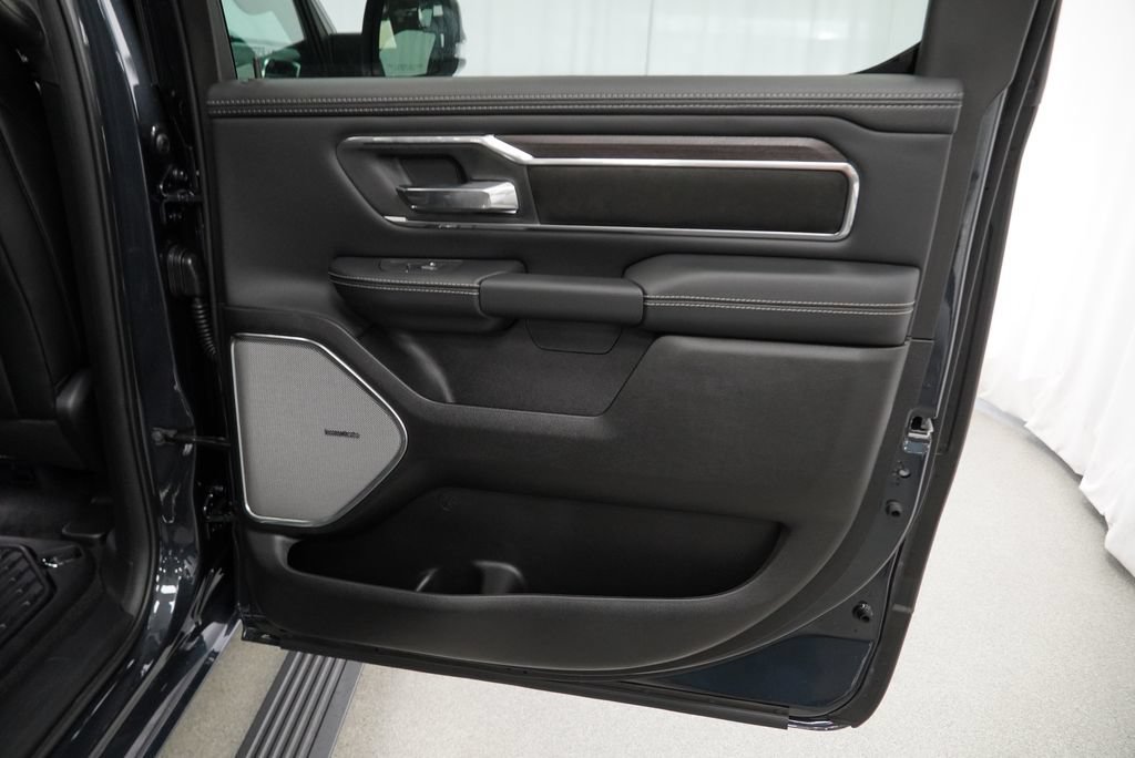 New 2027 RAM 1500 Laramie w/ Laramie Preferred Package AWD/4WD image 31