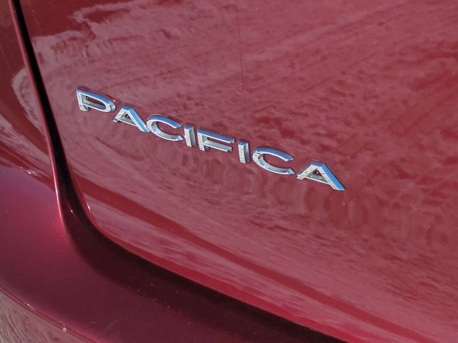 Used 2017 Chrysler Pacifica Touring-L image 12