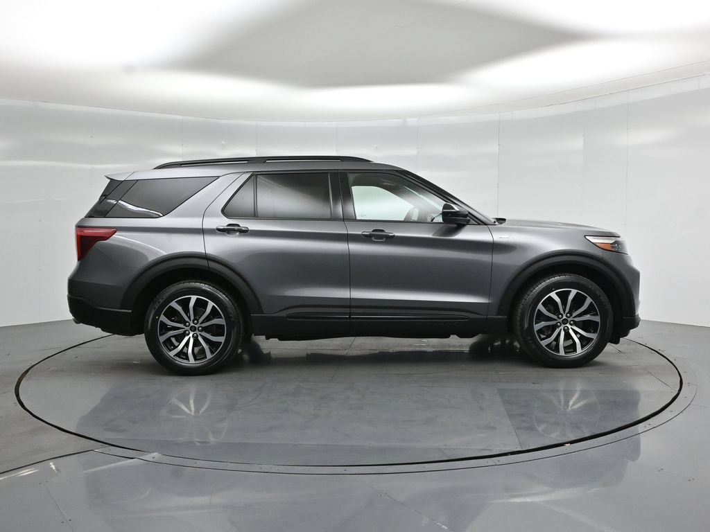 Certified 2022 Ford Explorer ST-Line w/ Class IV Trailer Tow Package AWD/4WD image 28