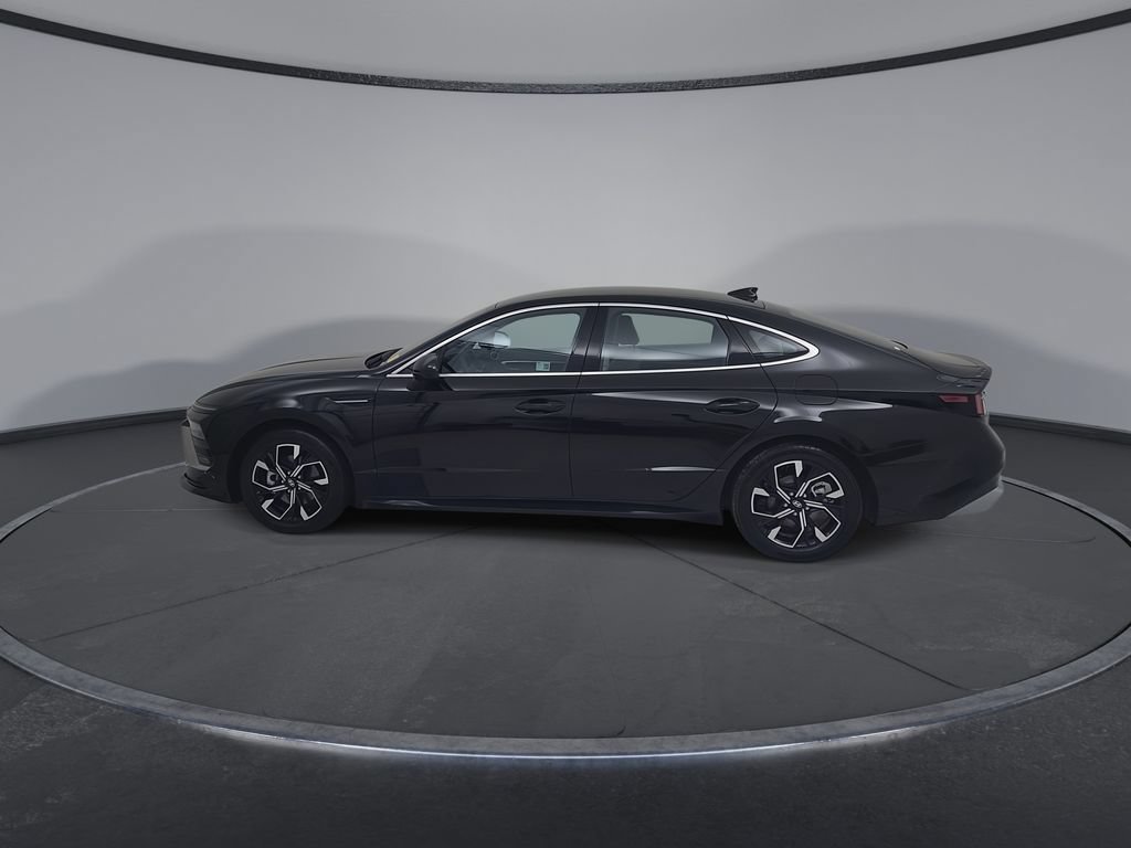 Used 2025 Hyundai Sonata SEL FWD image 10