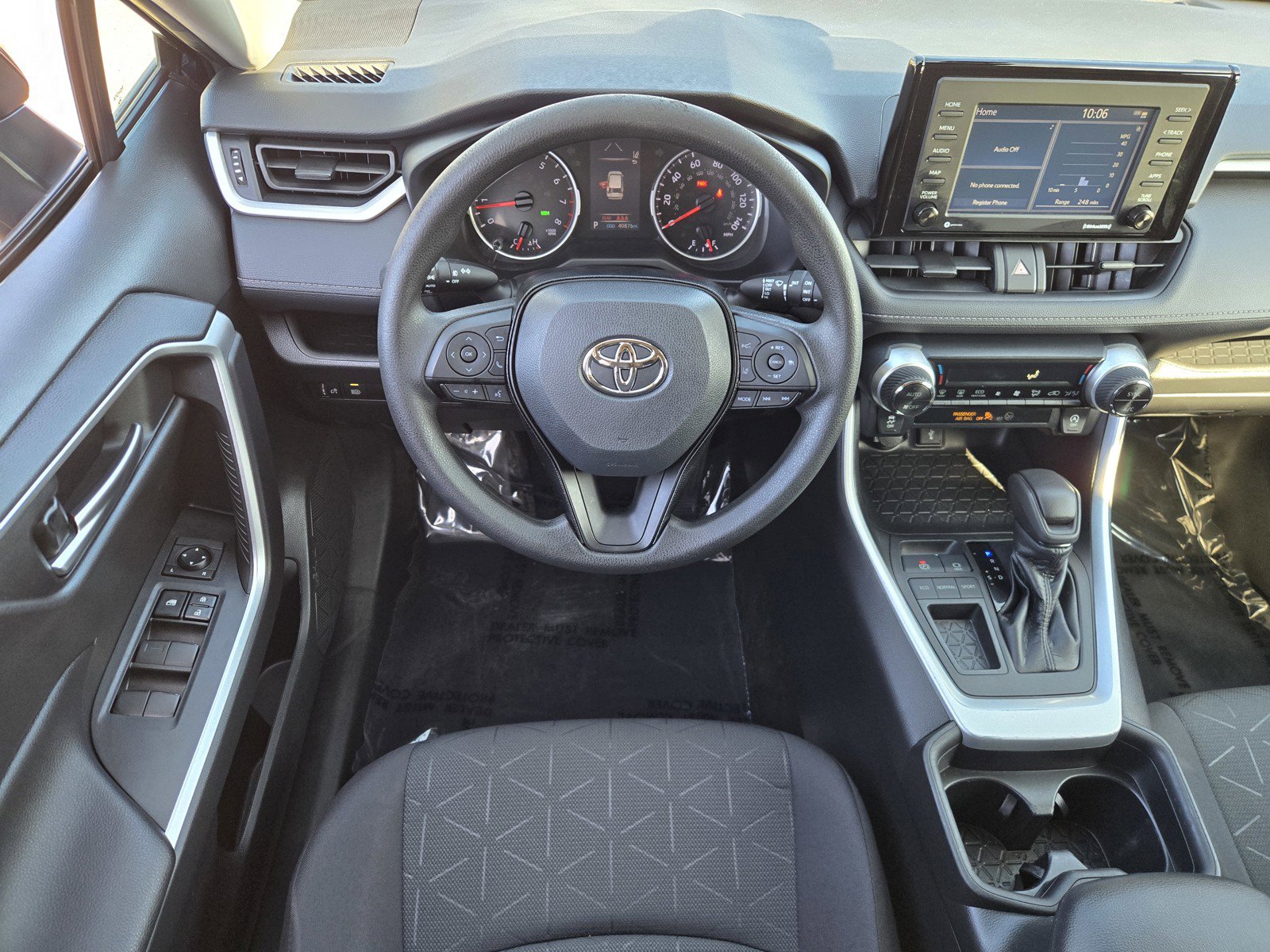 Used 2021 Toyota RAV4 XLE w/ Convenience Package FWD image 13