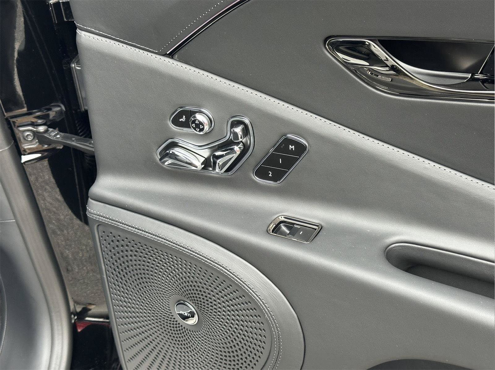 New 2026 Bentley Flying Spur V8 AWD/4WD image 26