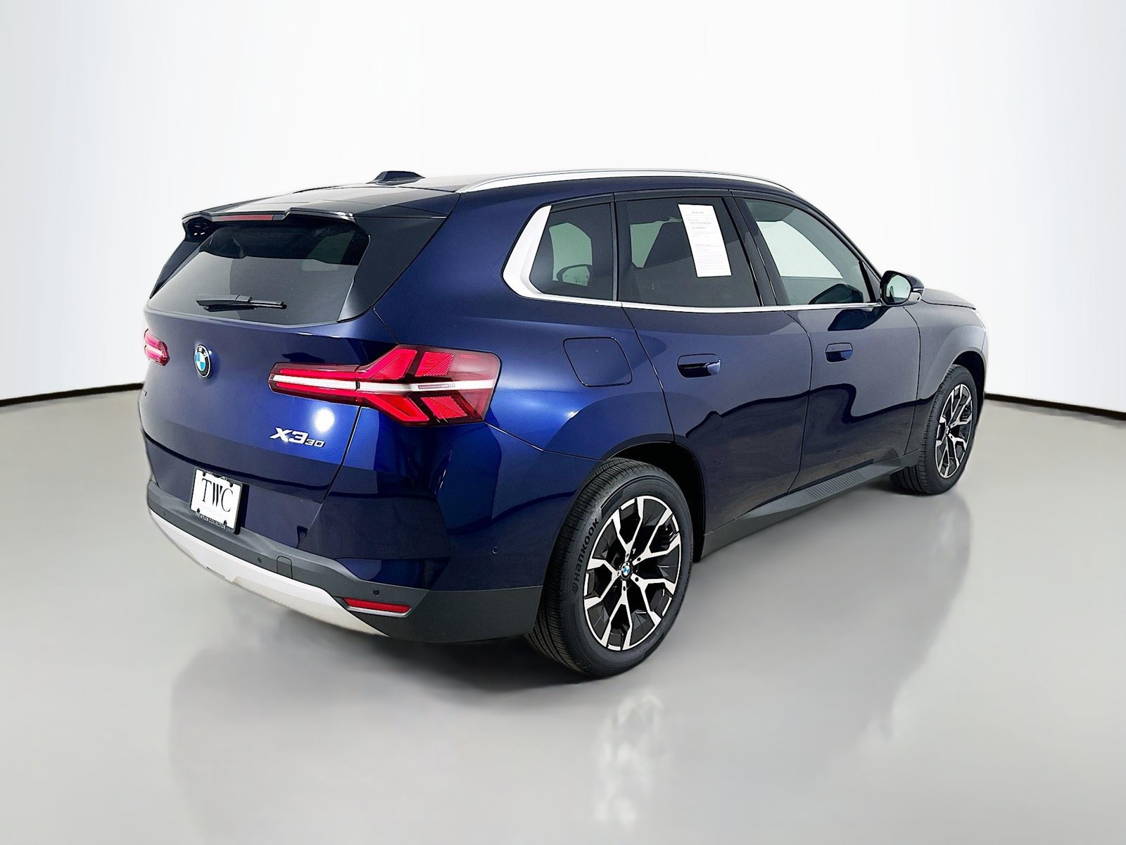 Used 2026 BMW X3 xDrive30i w/ Premium Package AWD/4WD image 5