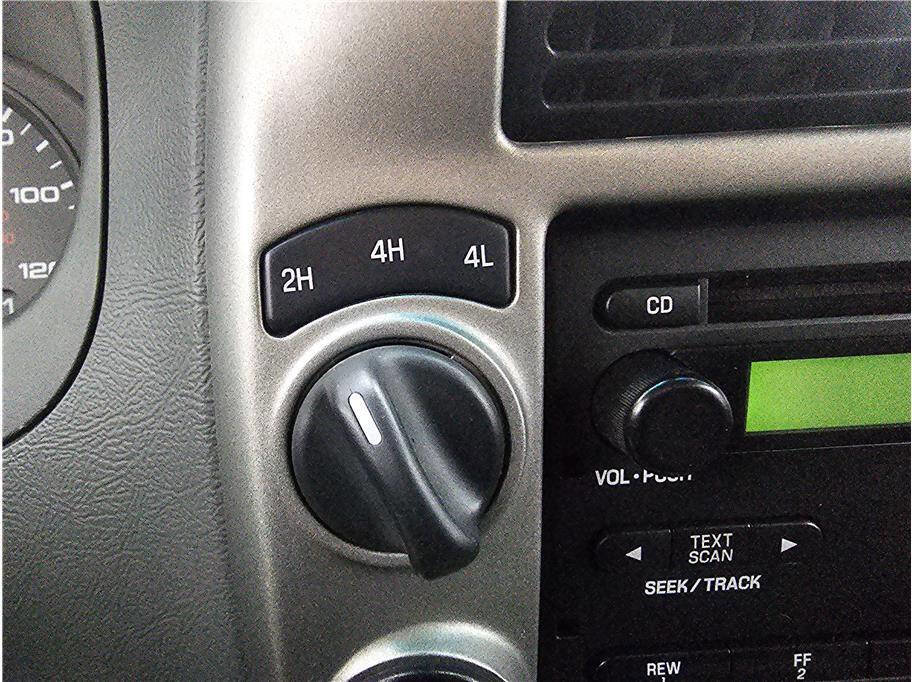 Used 2011 Ford Ranger XLT image 12