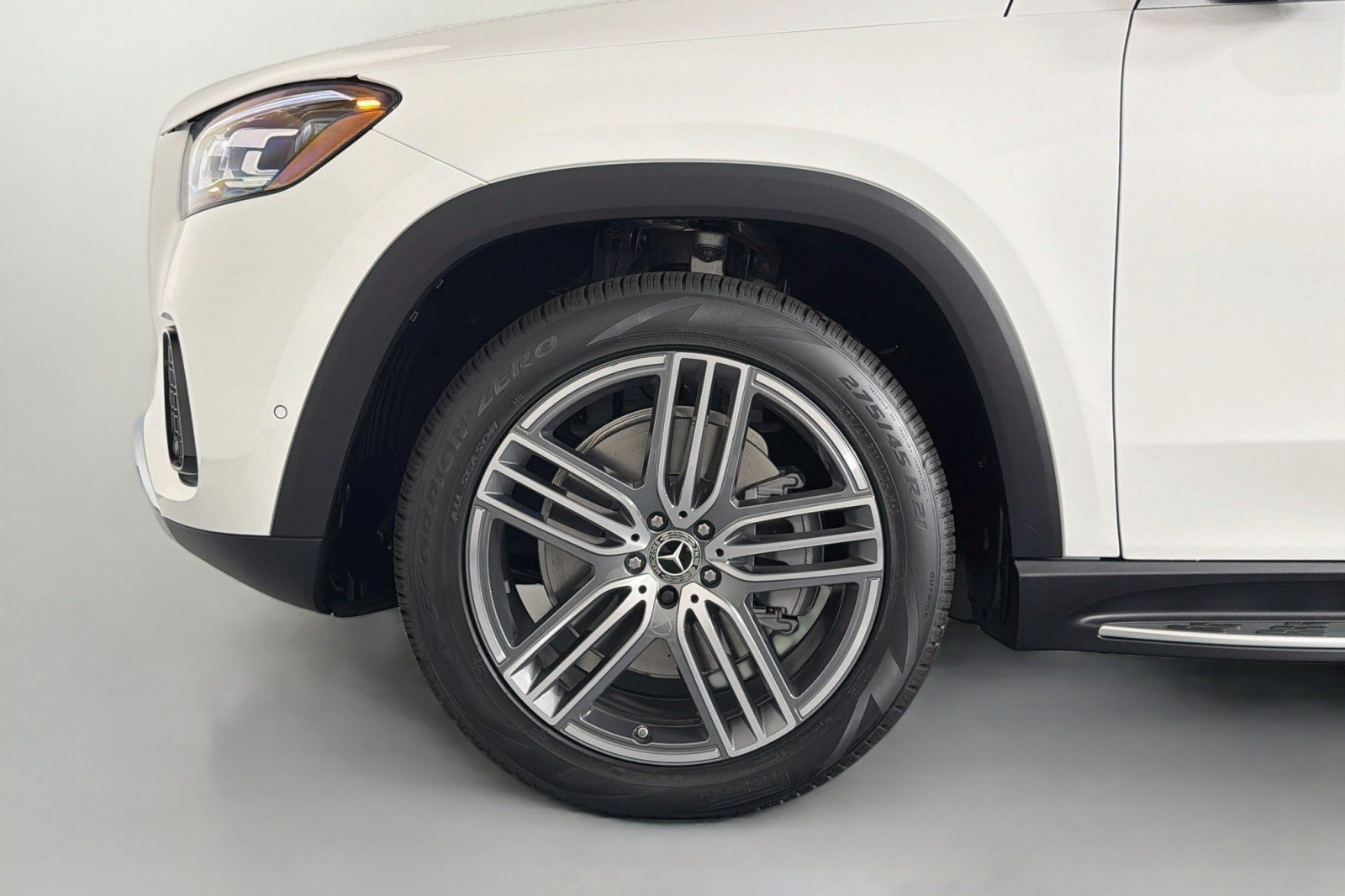 New 2026 Mercedes-Benz GLS 450 4MATIC image 10