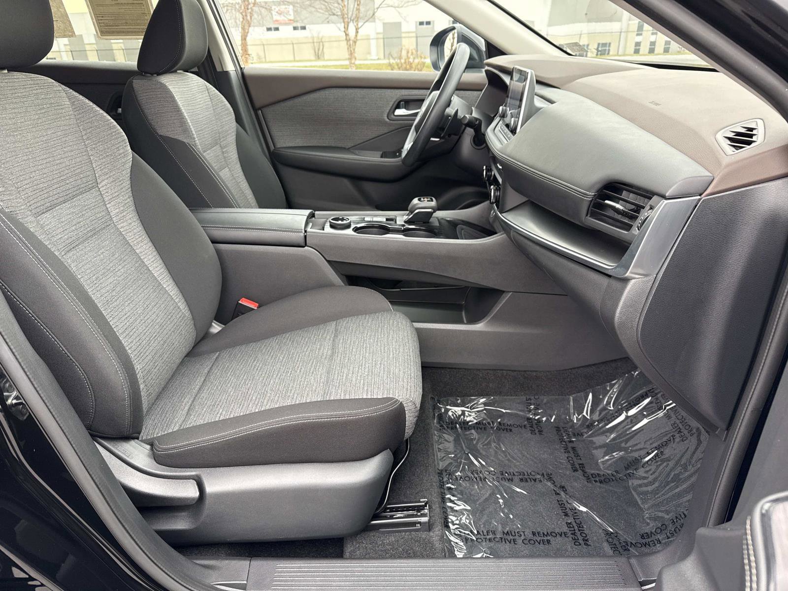 Used 2023 Nissan Rogue SV image 19