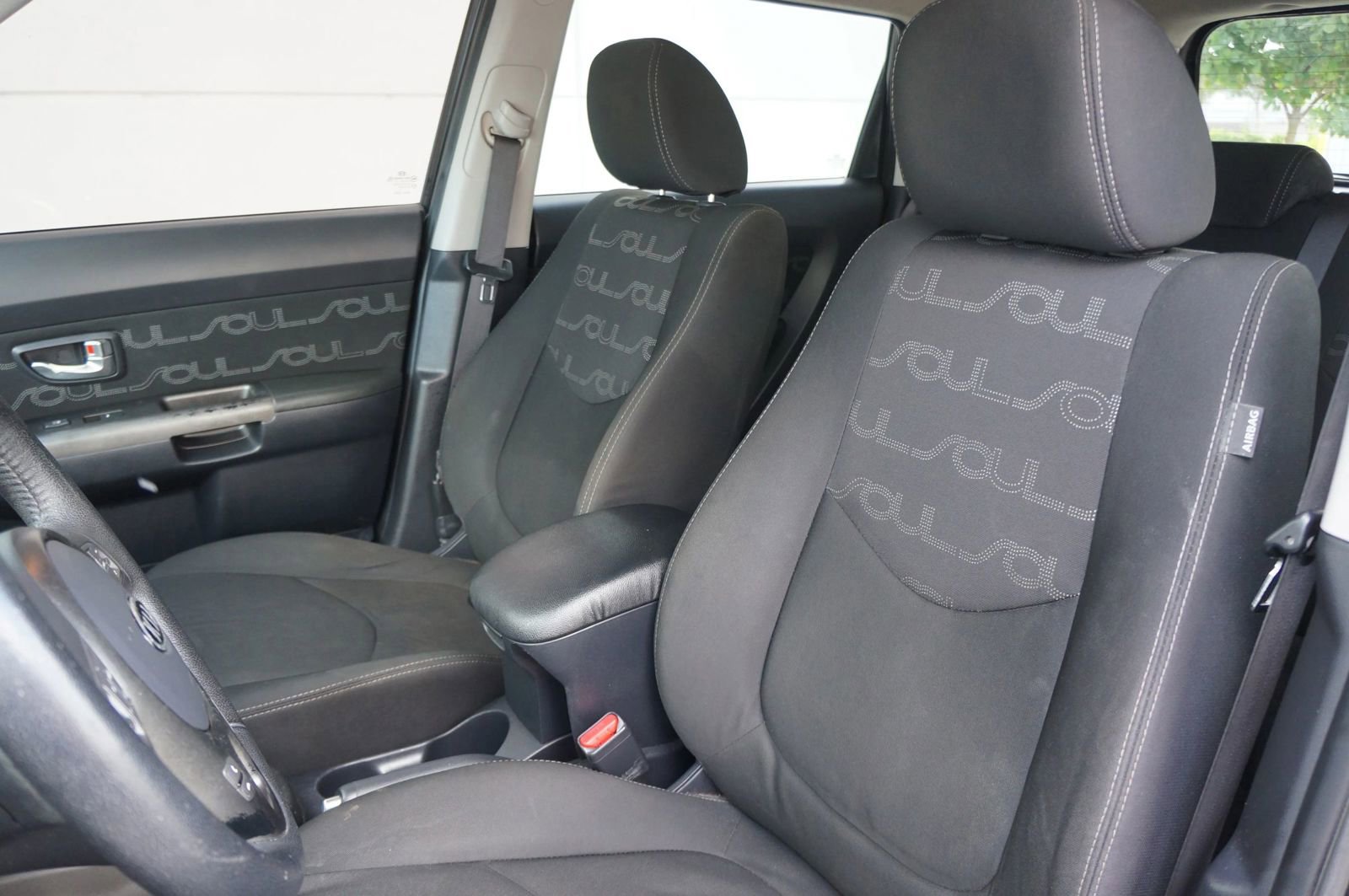 Used 2012 Kia Soul + FWD image 25