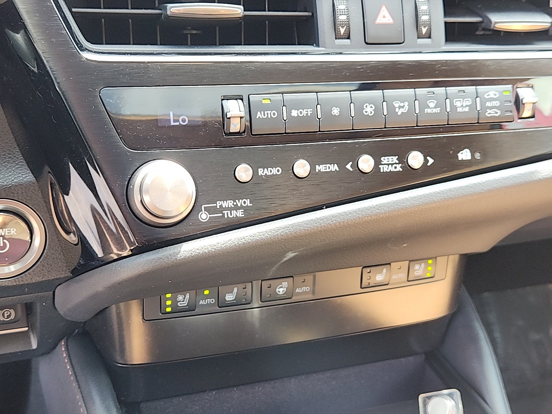 Used 2023 Lexus ES 300h w/ Premium Package FWD image 16