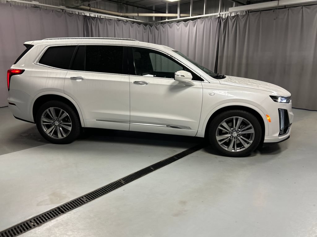 Used 2024 Cadillac XT6 Premium Luxury AWD/4WD image 8