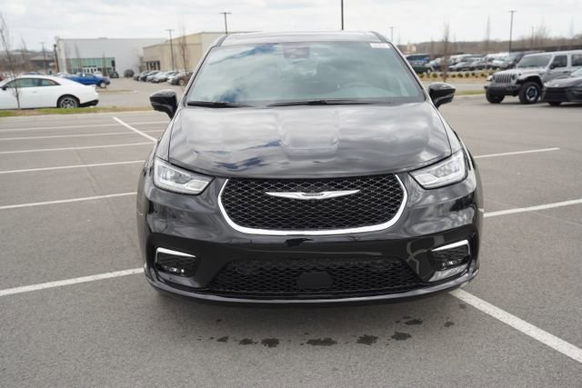 New 2026 Chrysler Pacifica Select FWD image 2