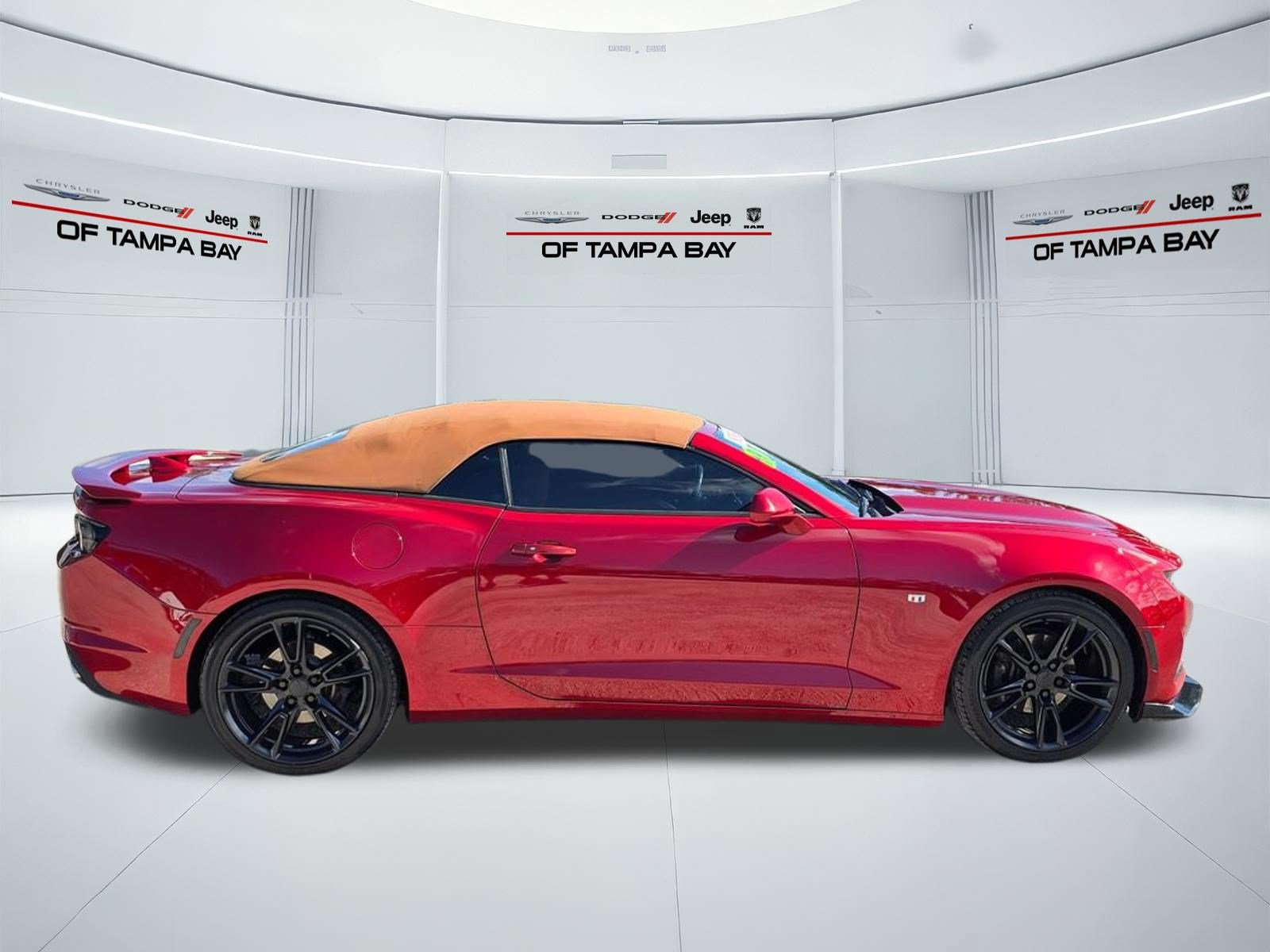 Used 2019 Chevrolet Camaro LT RWD image 7