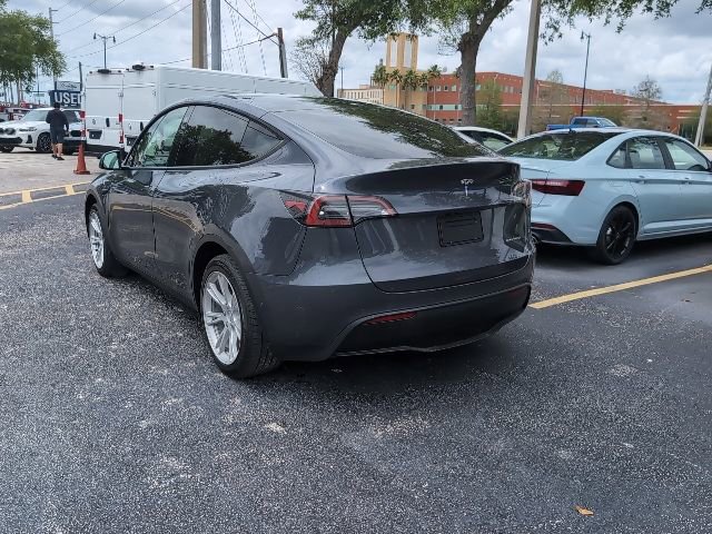 Used 2022 Tesla Model Y Long Range image 4