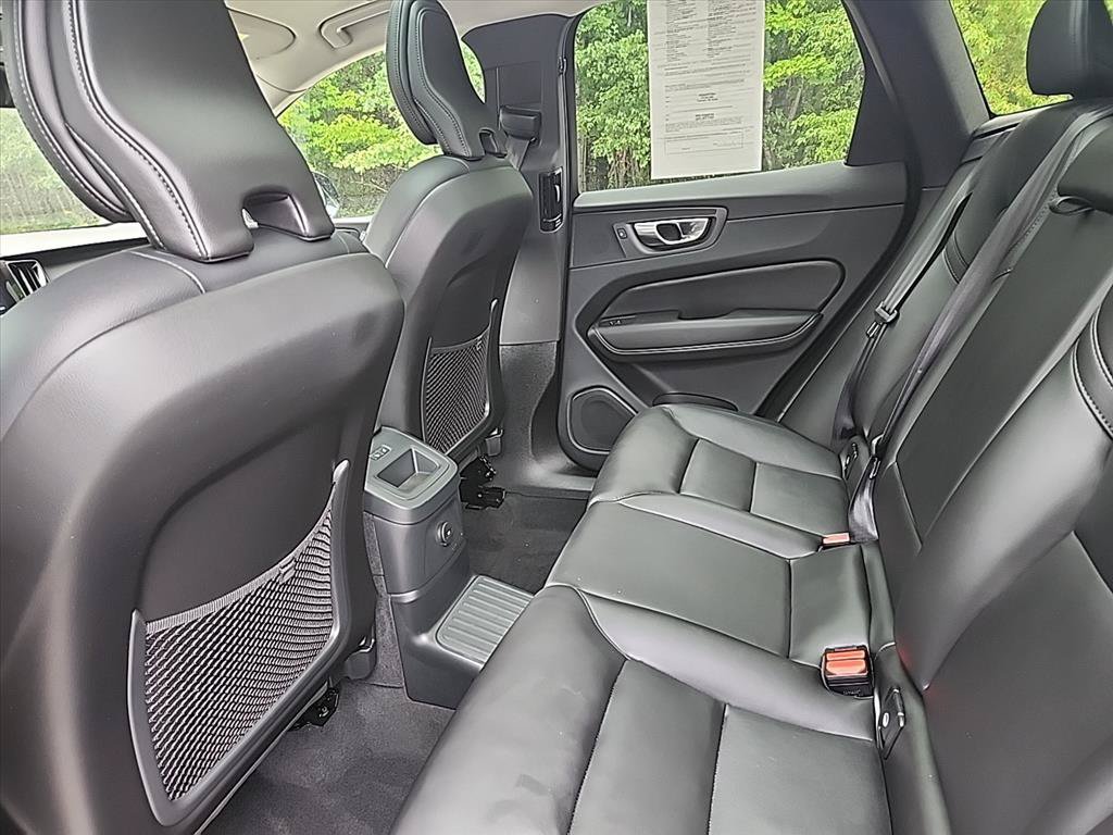 Certified 2025 Volvo XC60 T8 Core AWD/4WD image 26