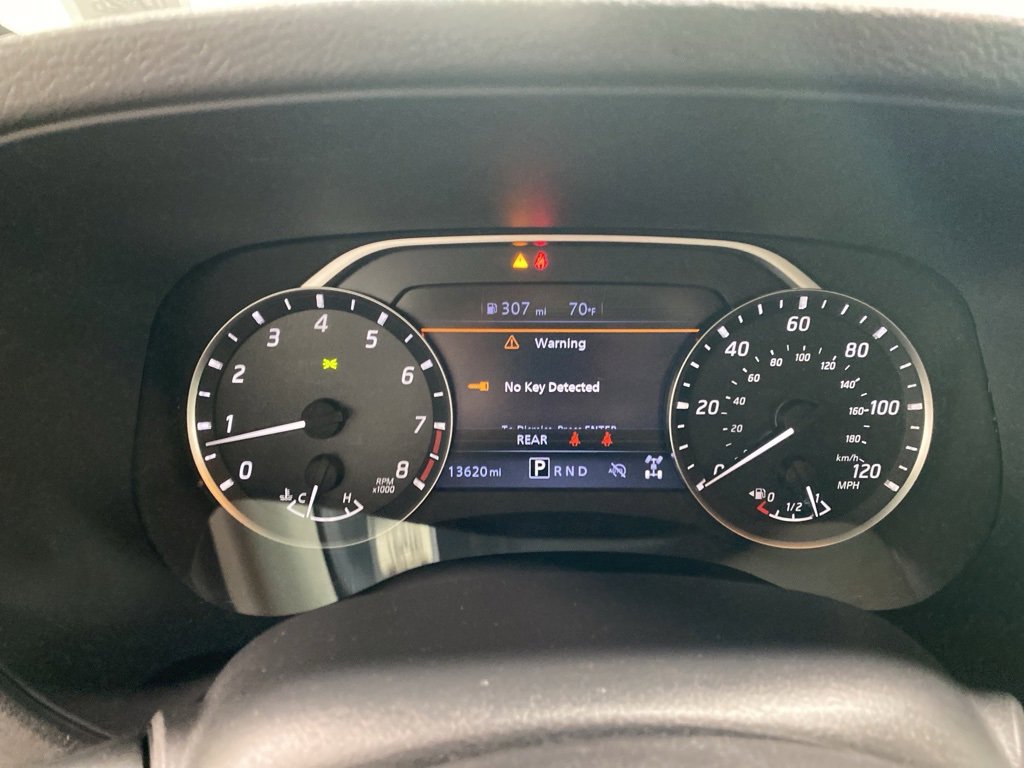 Used 2024 Nissan Frontier SV image 25